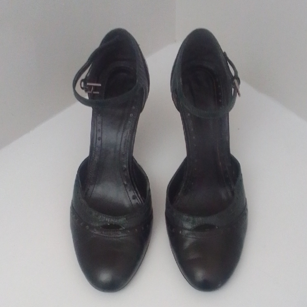 Leather Pumps